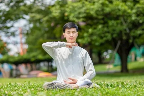 Phương Oanh diện set đồ 50 - Cảm hứng video marketing từ Hotspot Matrix_Đào tạo kỹ năng thuyết trình